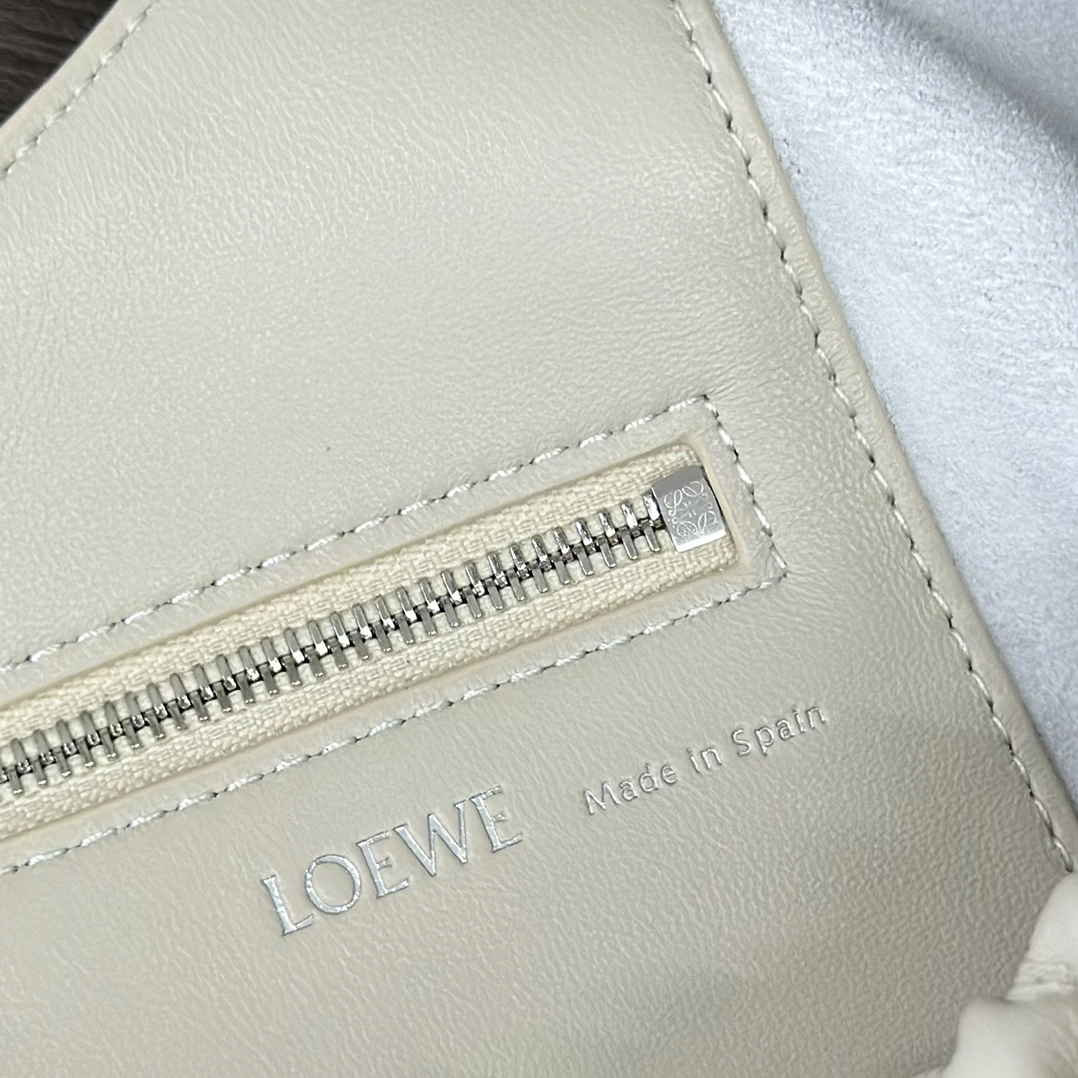 Loewe Satchel Bags Unisex 72071