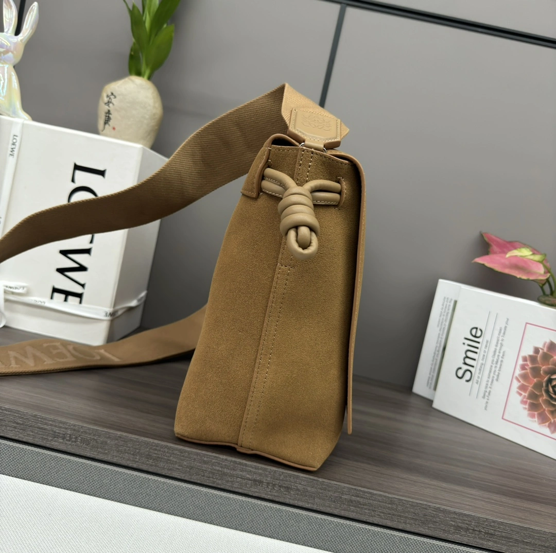 Effortless Loewe Satchel Bags 67172