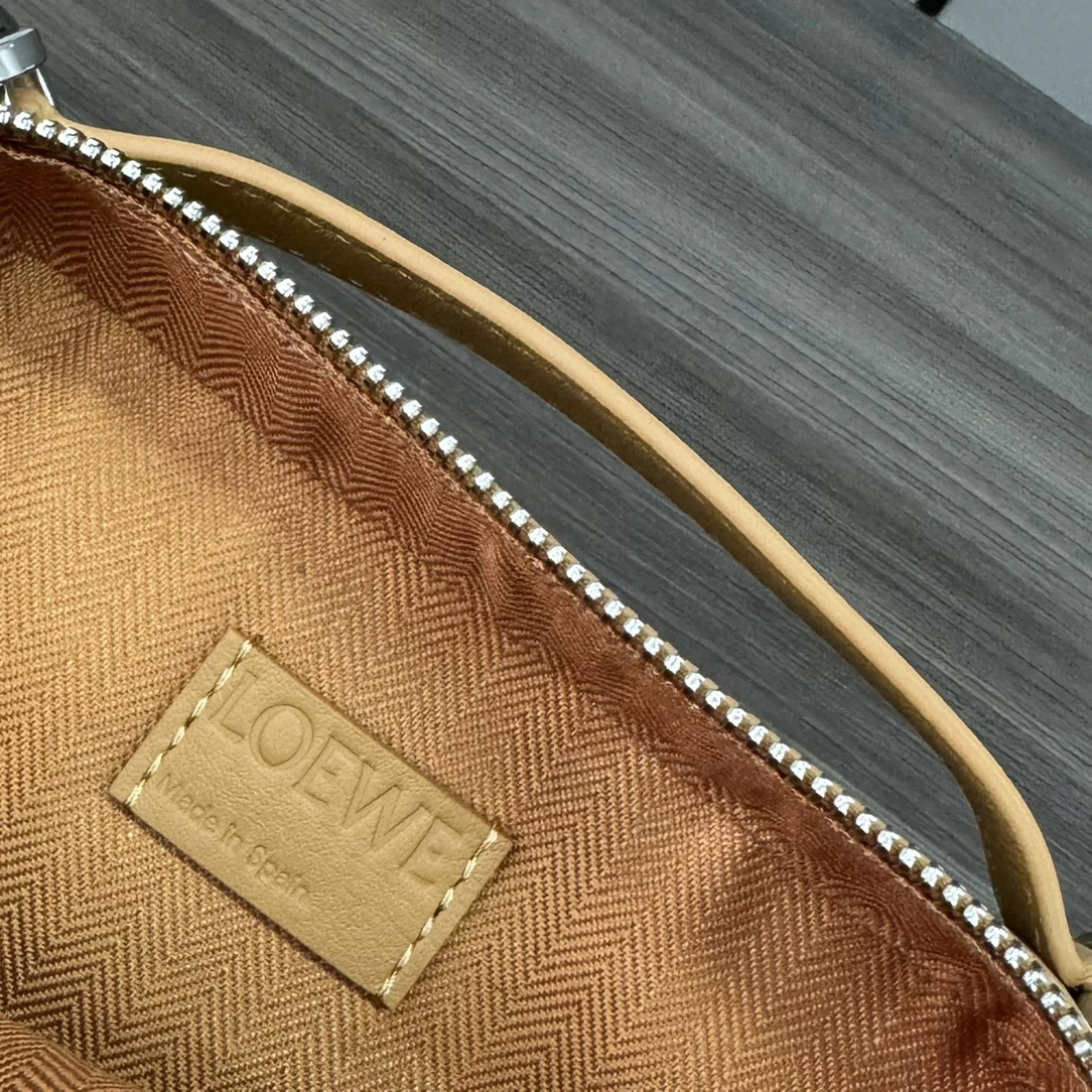 Unique Loewe Satchel Bags 67167
