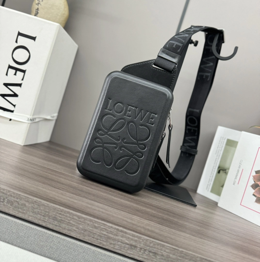 Loewe Satchel Bags Popular 67168