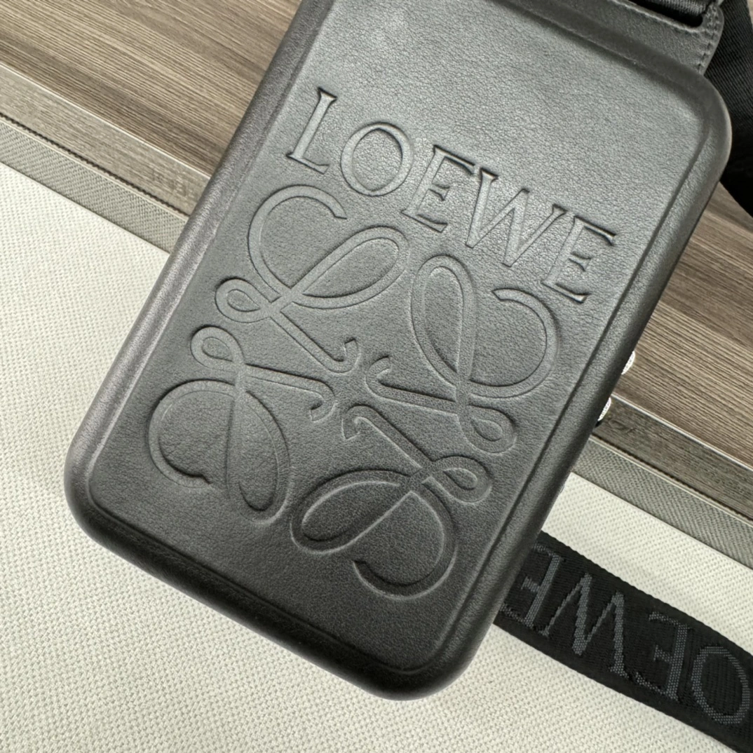 Loewe Satchel Bags Popular 67168