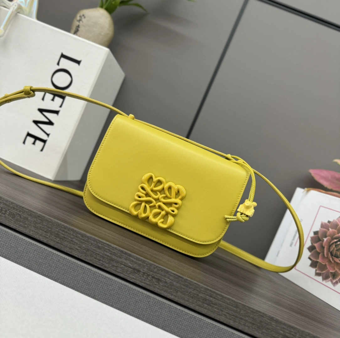 MoistureWicking Loewe Satchel Bags 67160