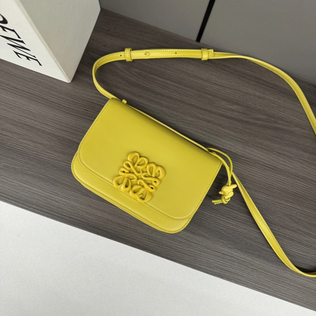 MoistureWicking Loewe Satchel Bags 67160