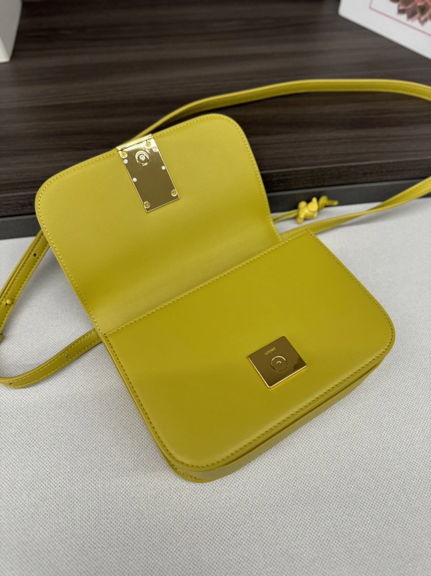 MoistureWicking Loewe Satchel Bags 67160