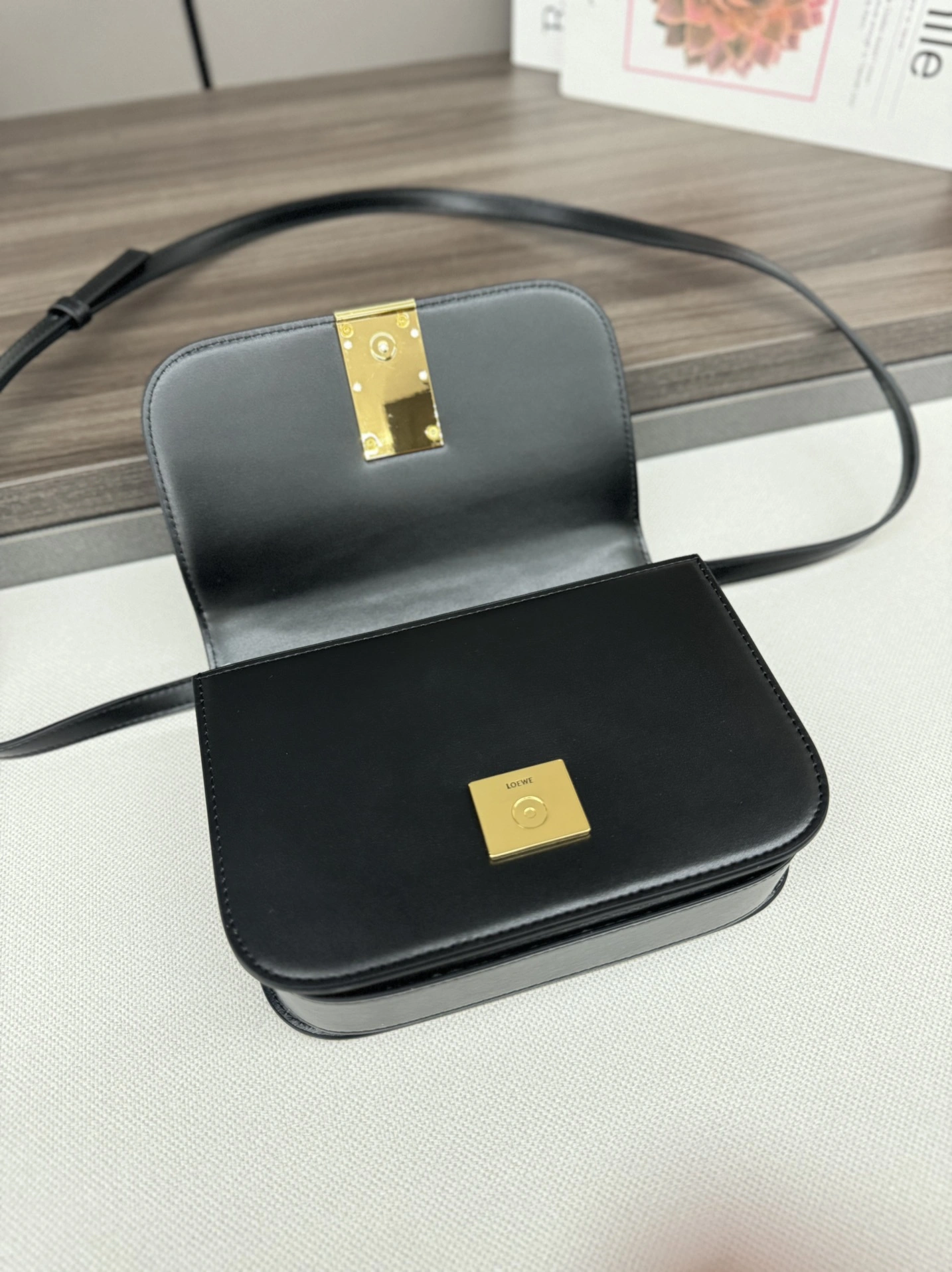 Loewe Satchel Bags ZipUp 67201