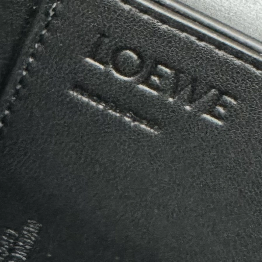Loewe Satchel Bags ZipUp 67201