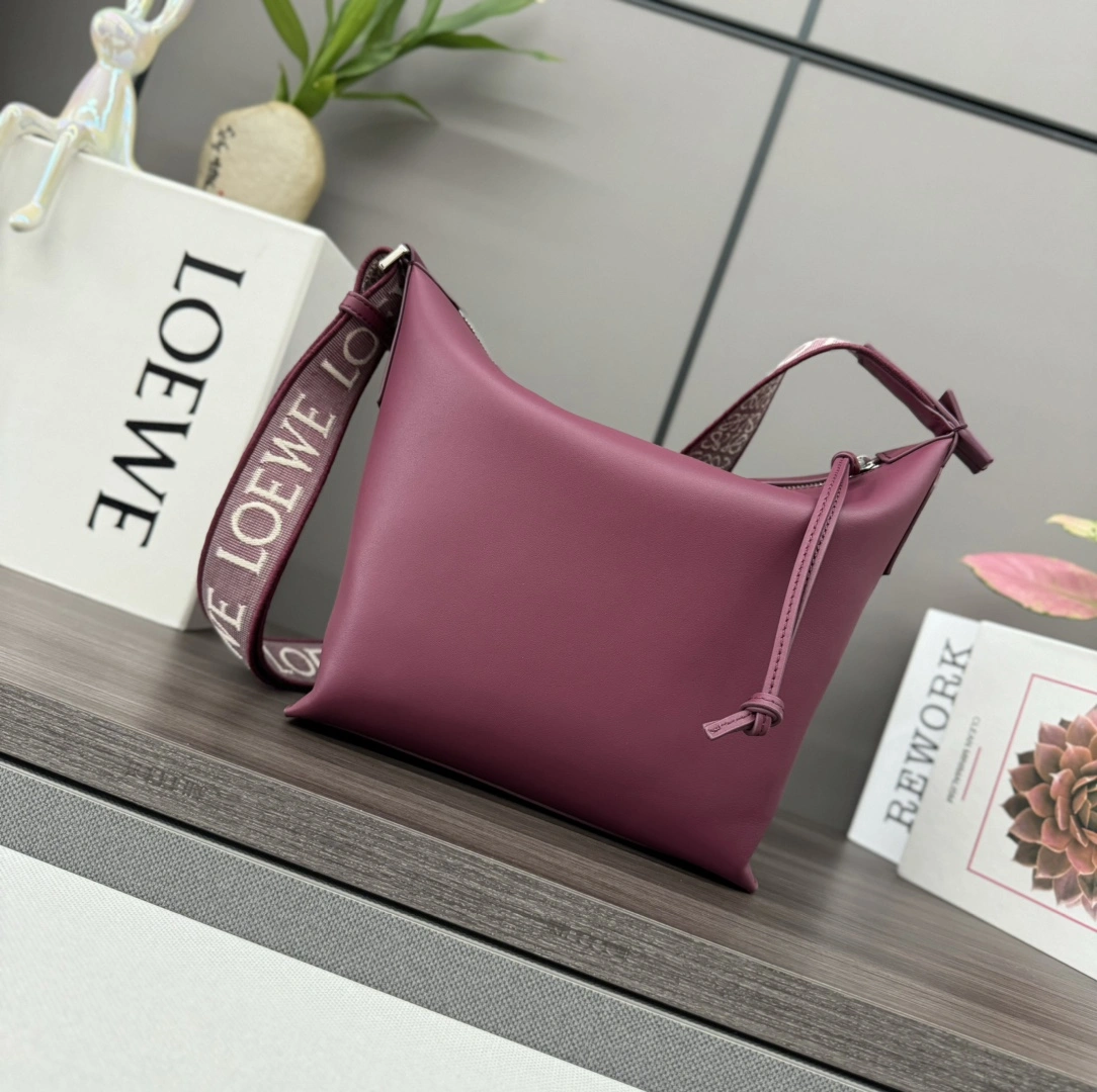 Timeless Loewe Satchel Bags 67163