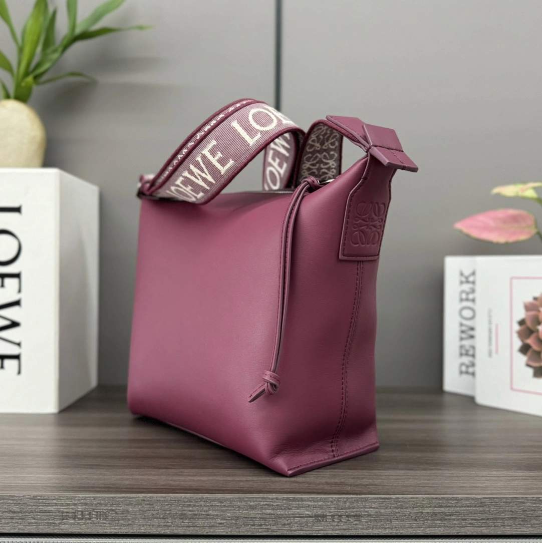 Timeless Loewe Satchel Bags 67163