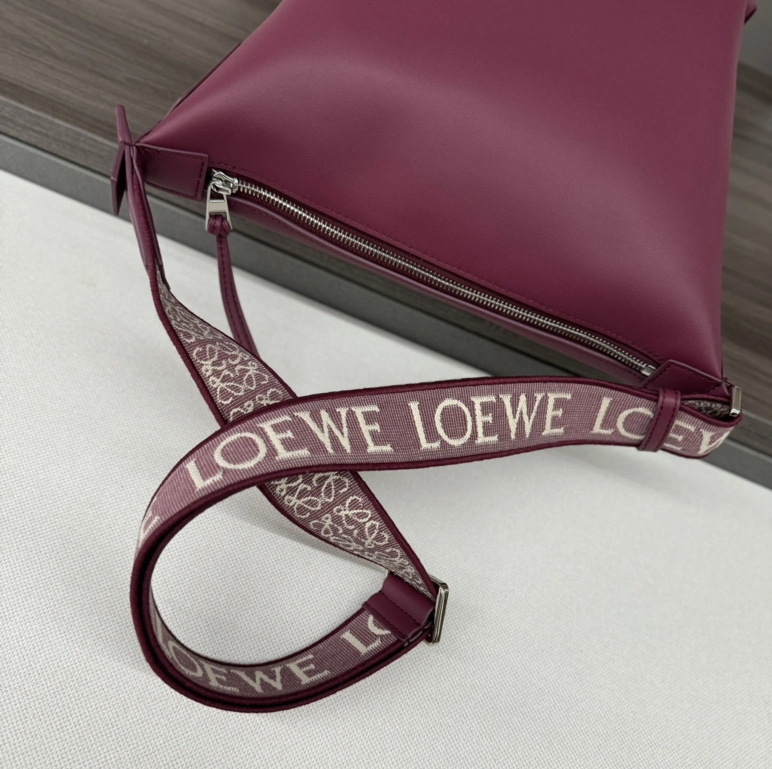 Timeless Loewe Satchel Bags 67163