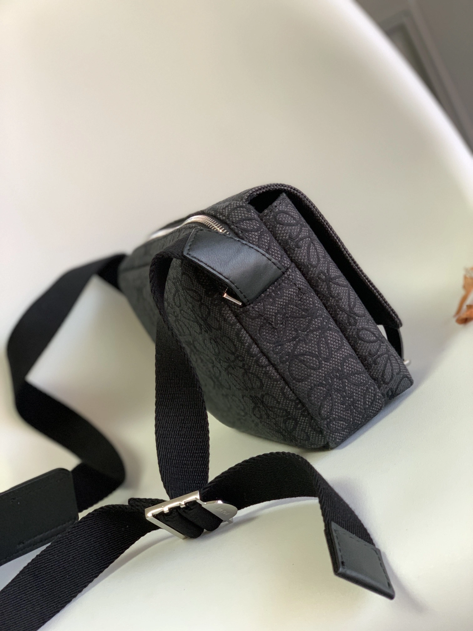 Attractive Loewe Satchel Bags 67189