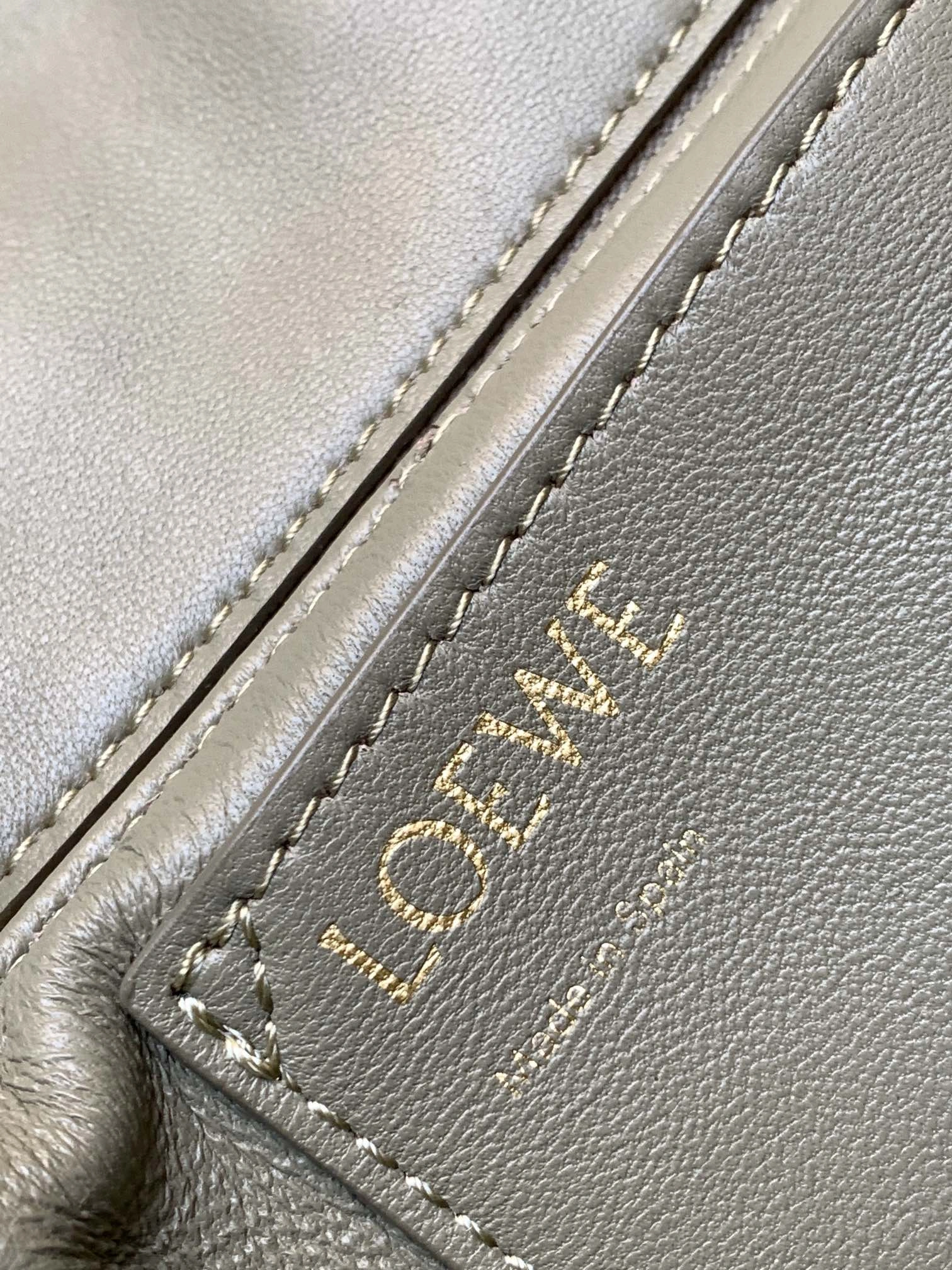 Fashionable Loewe Satchel Bags 71911