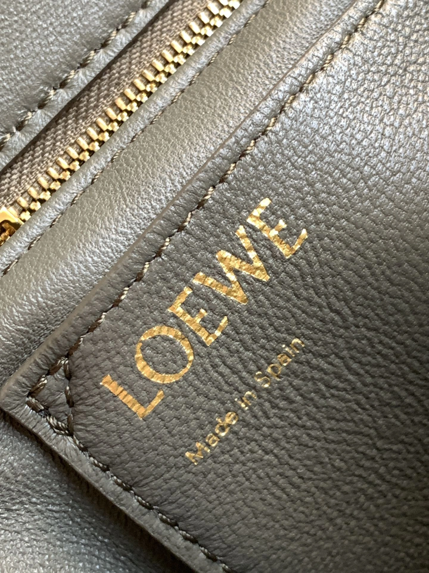 Loewe Satchel Bags Timeless 71918