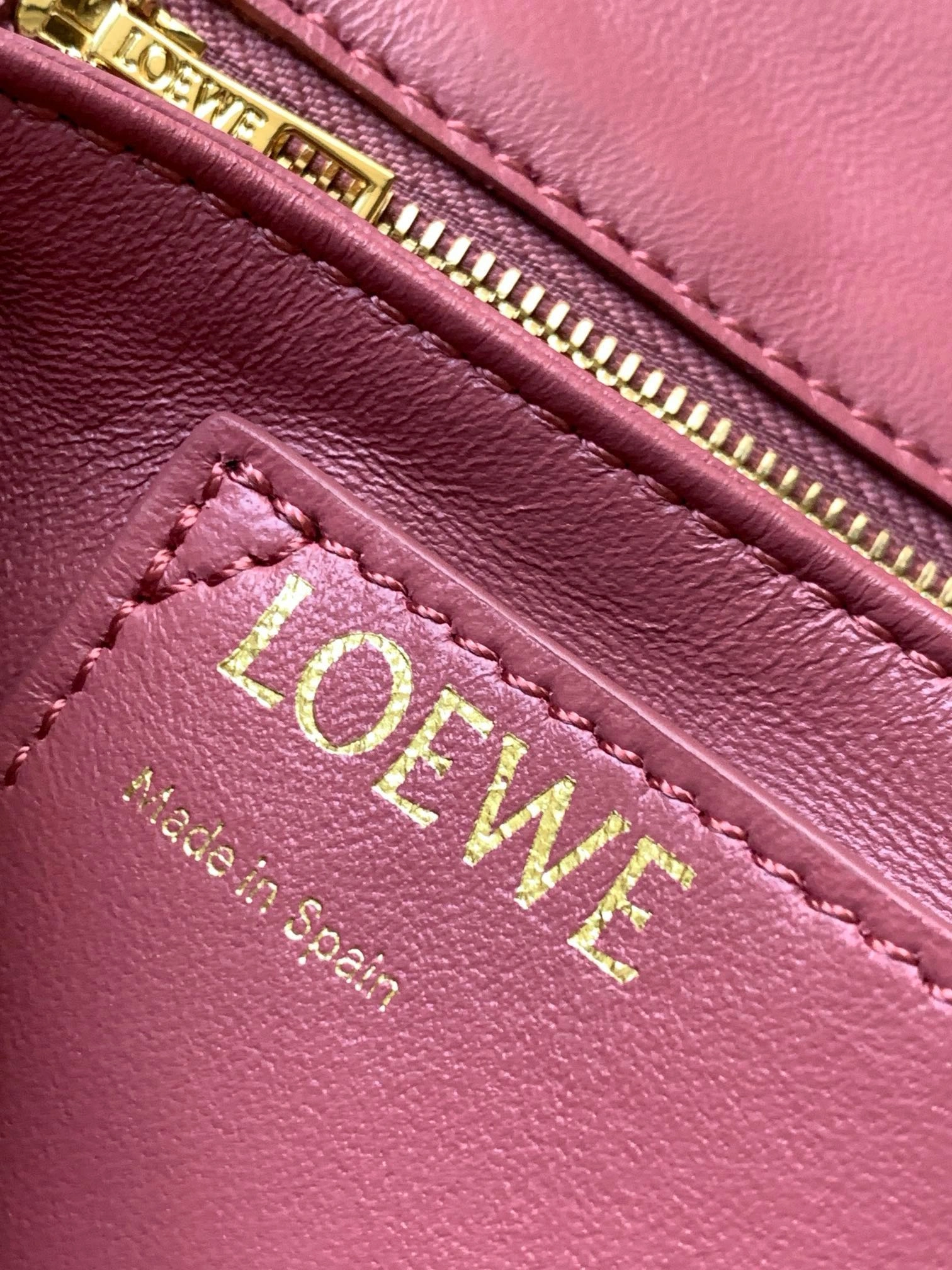 Loewe Satchel Bags Popular 71910