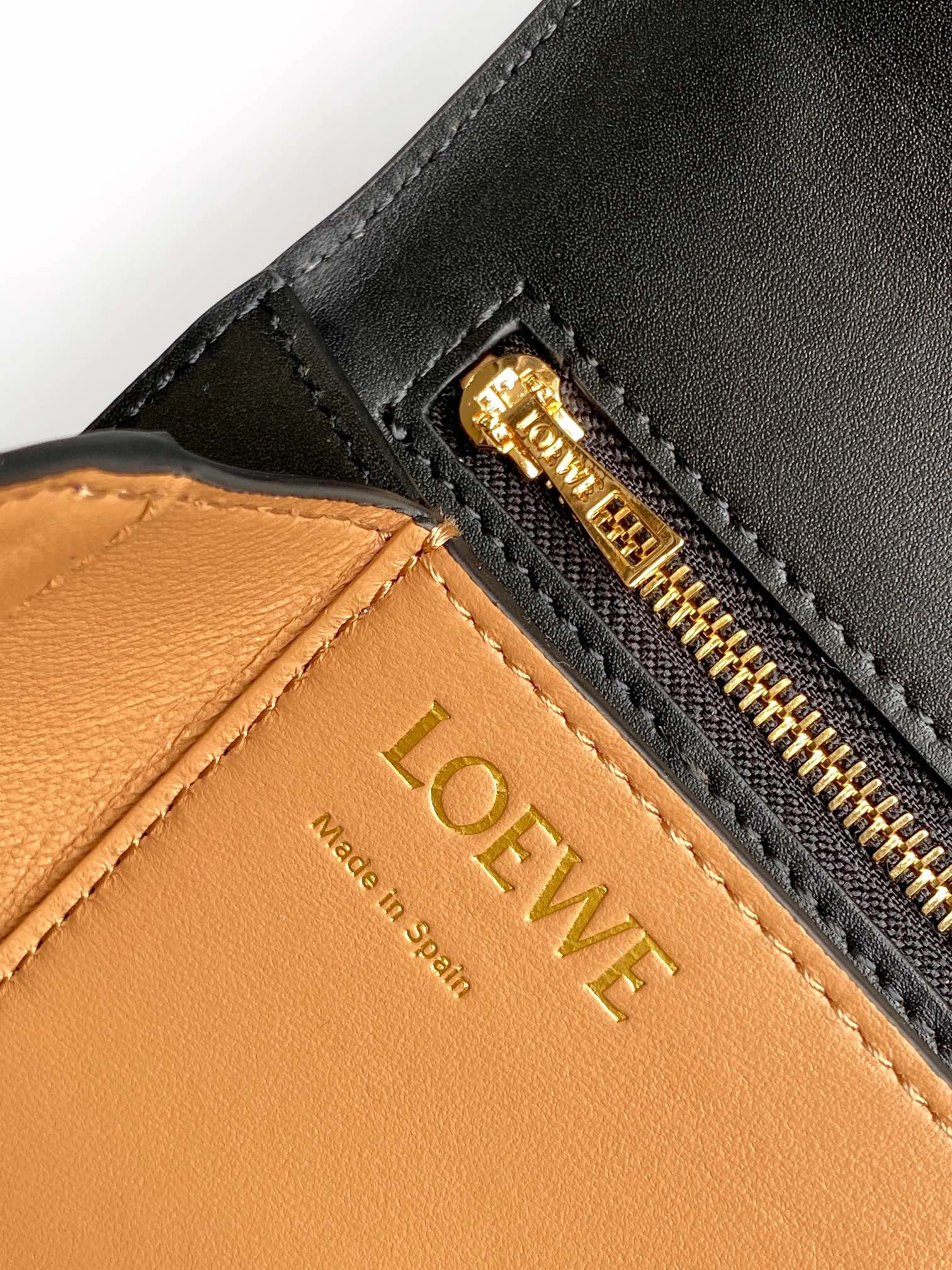 Loewe Satchel Bags GoAnywhere 71907