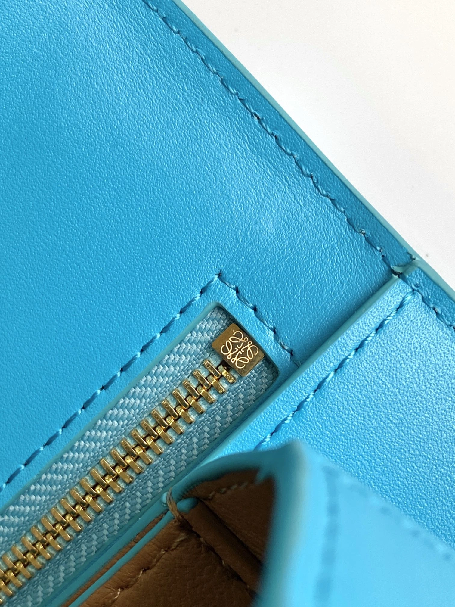 Loewe Satchel Bags TimelessDesign 71905