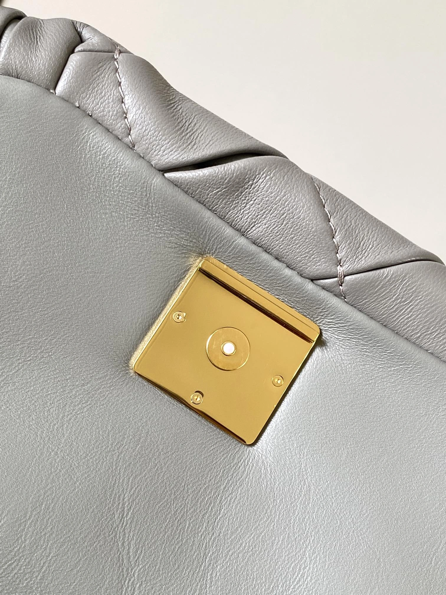 Loewe Satchel Bags Classic 71906