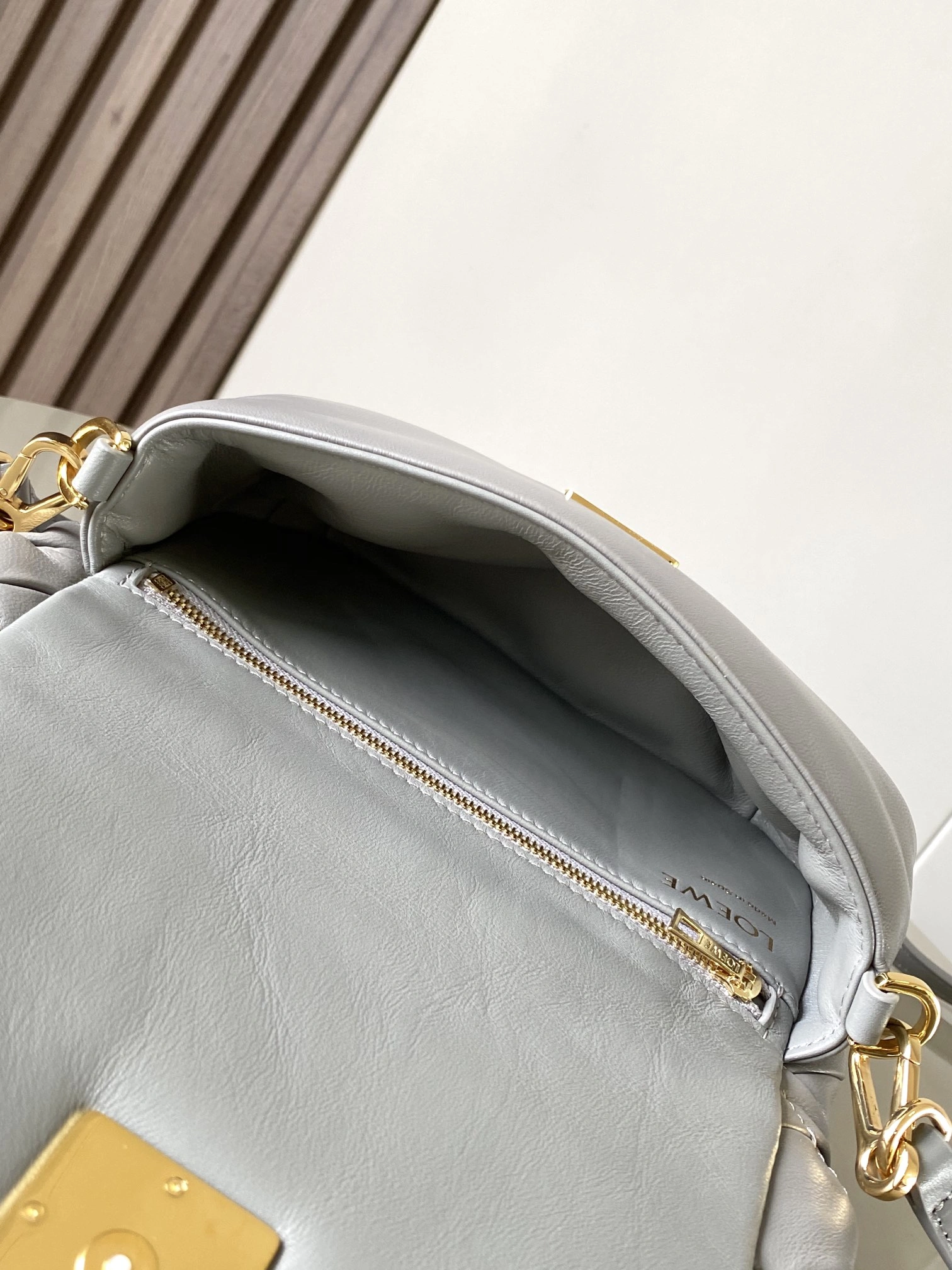 Loewe Satchel Bags Classic 71906