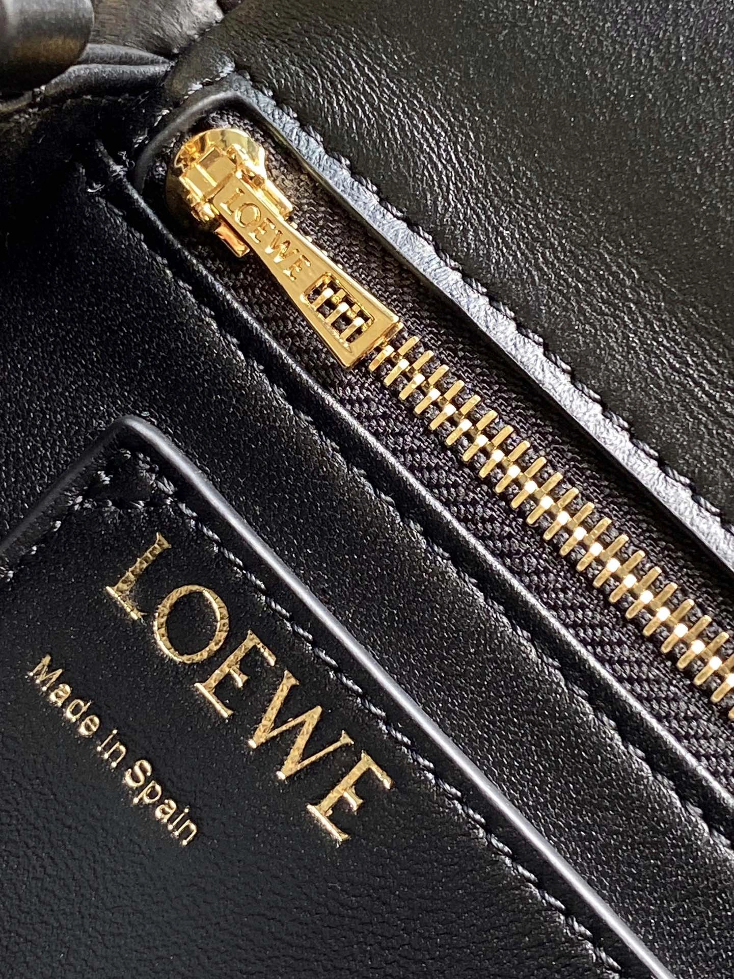 Loewe Satchel Bags ModernLook 71913