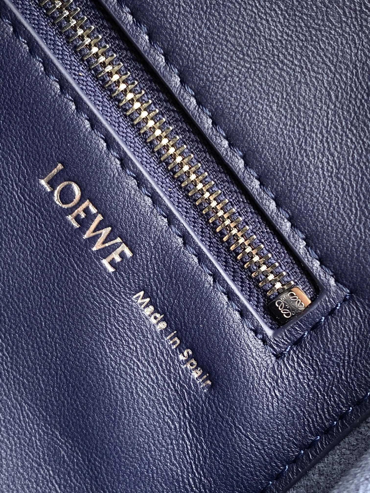 Loewe Satchel Bags Trendsetting 71899