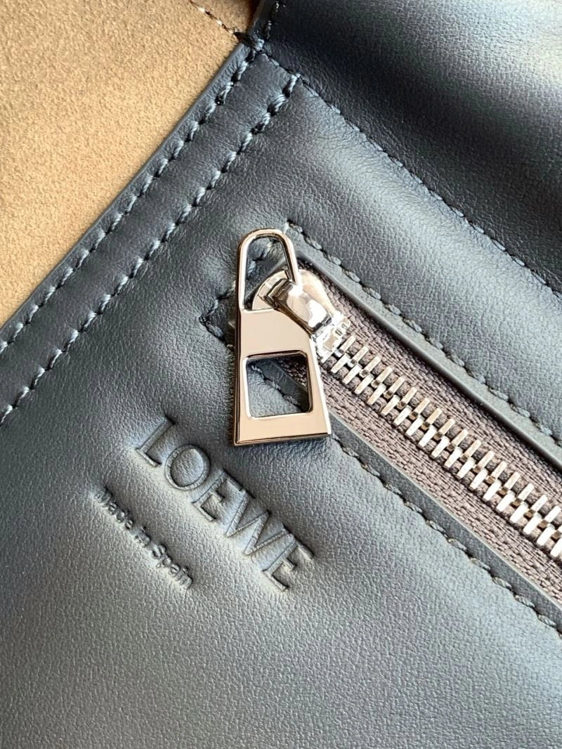 Loewe Satchel Bags Sleek 61170