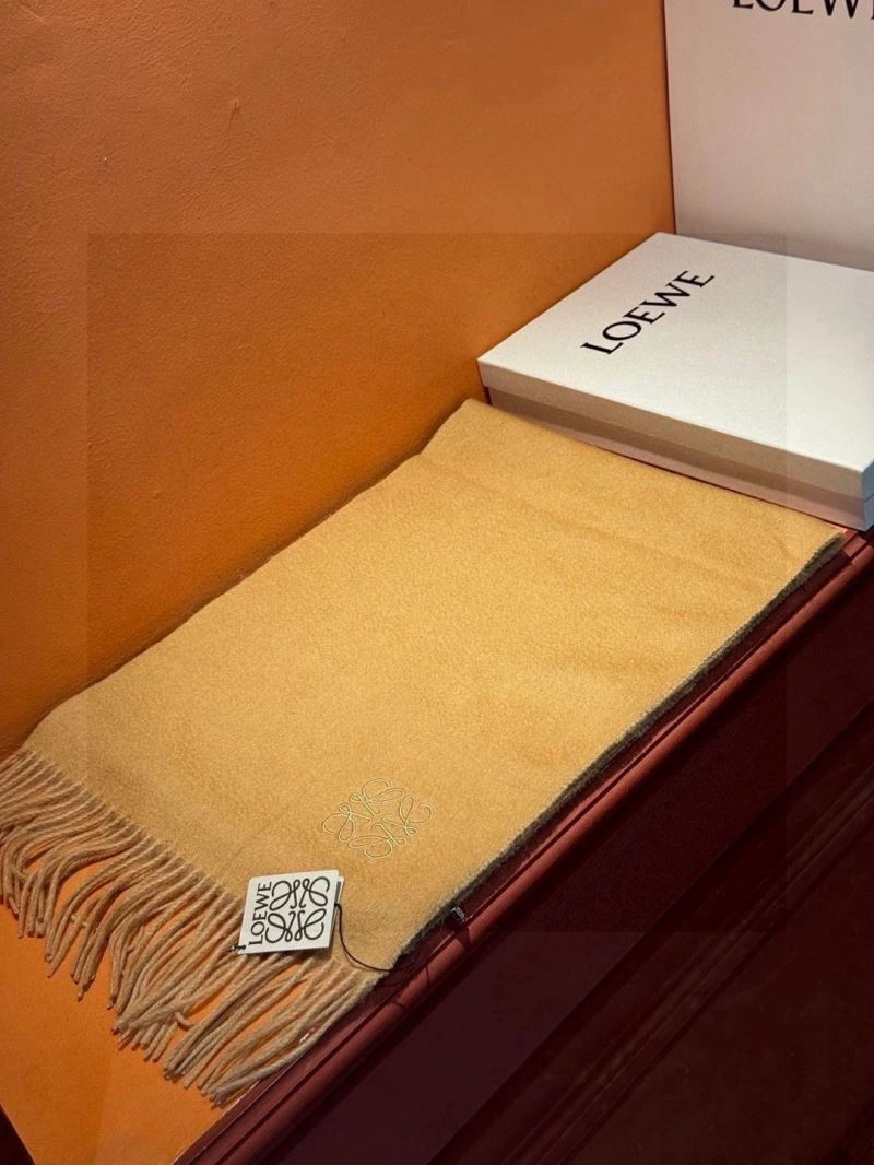 HighPerformance Loewe Scarf 270949