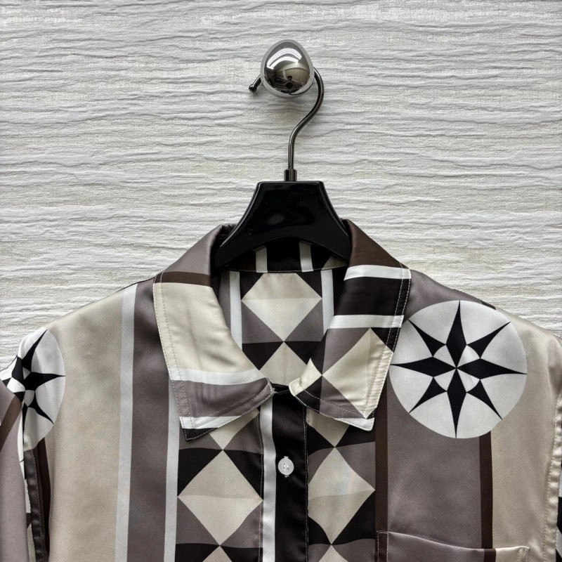 Sporty Loewe Shirts 151681