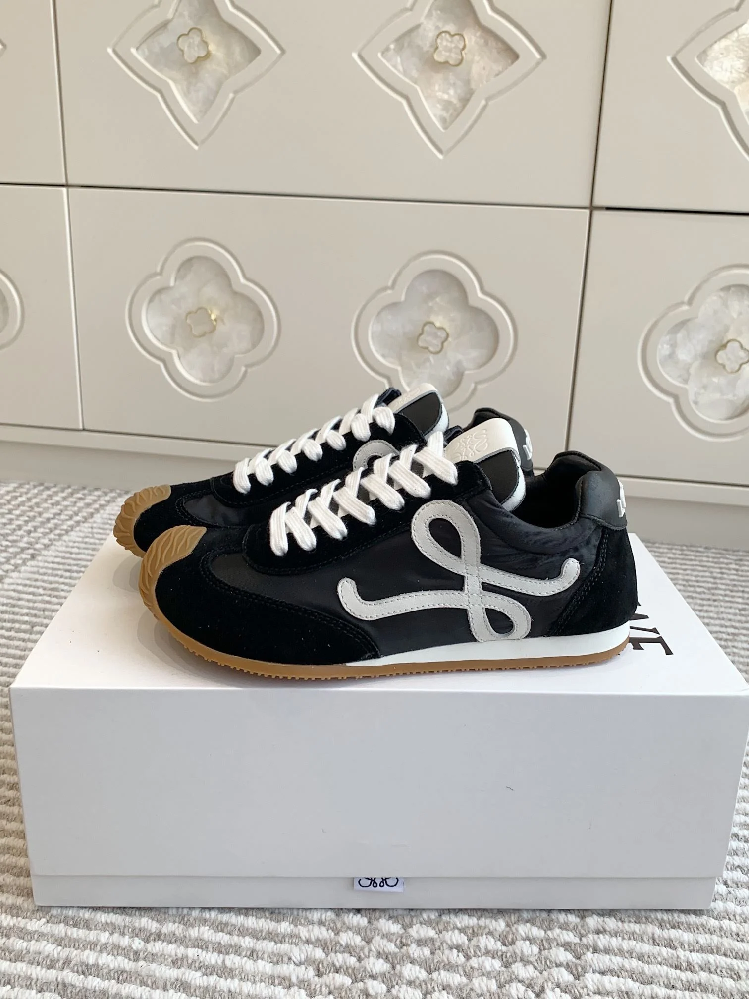 UrbanChic Loewe Shoes 6238