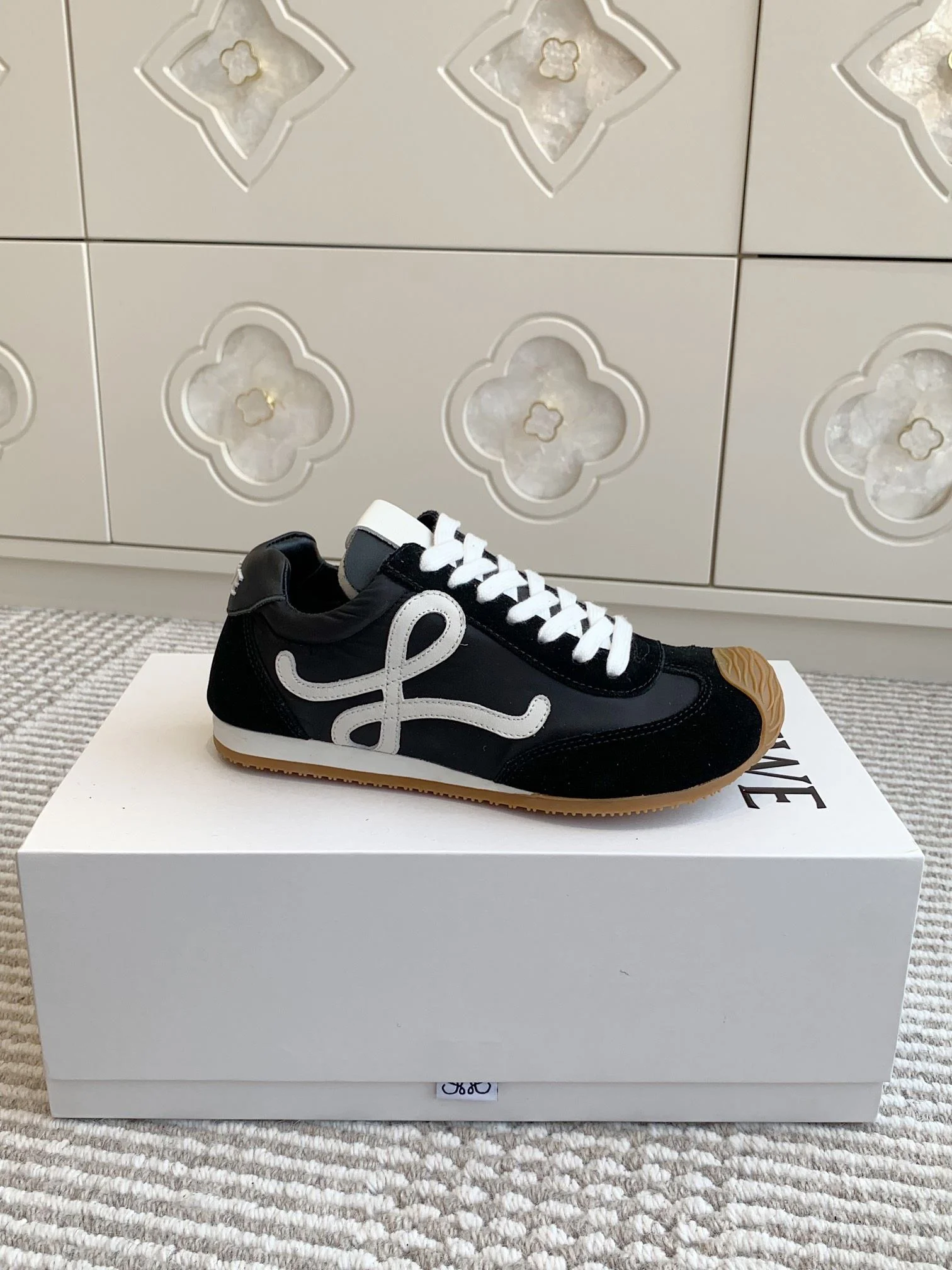 UrbanChic Loewe Shoes 6238