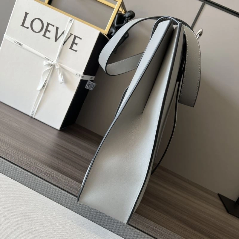 Neat Loewe Shopping Bags 77320