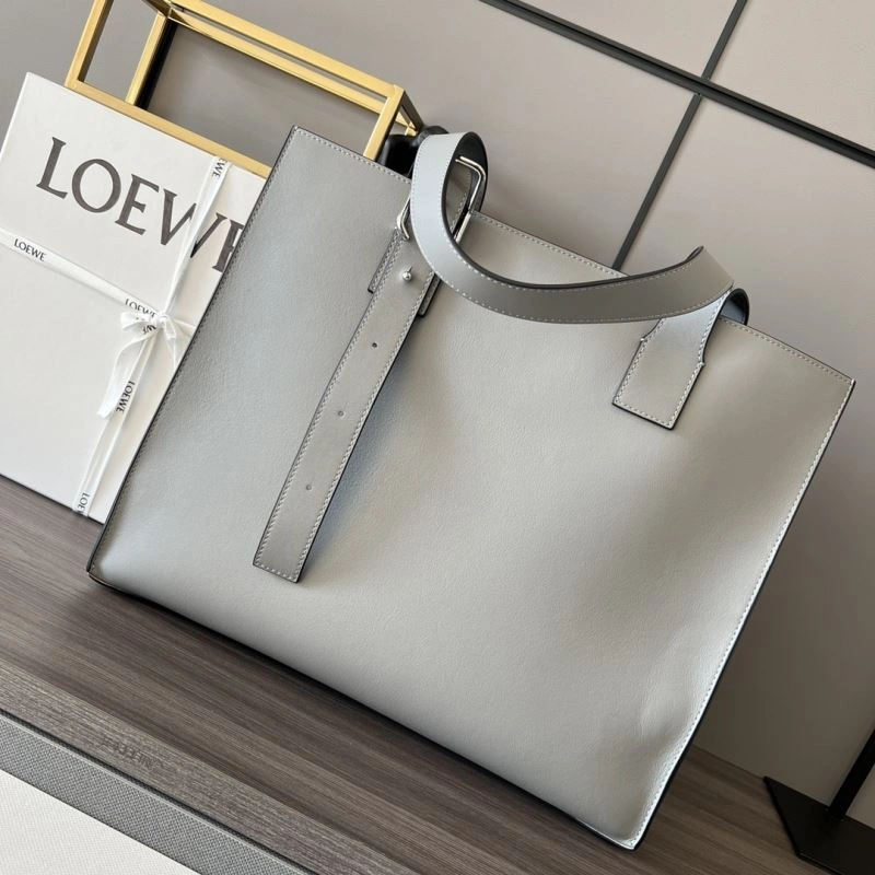 Neat Loewe Shopping Bags 77320
