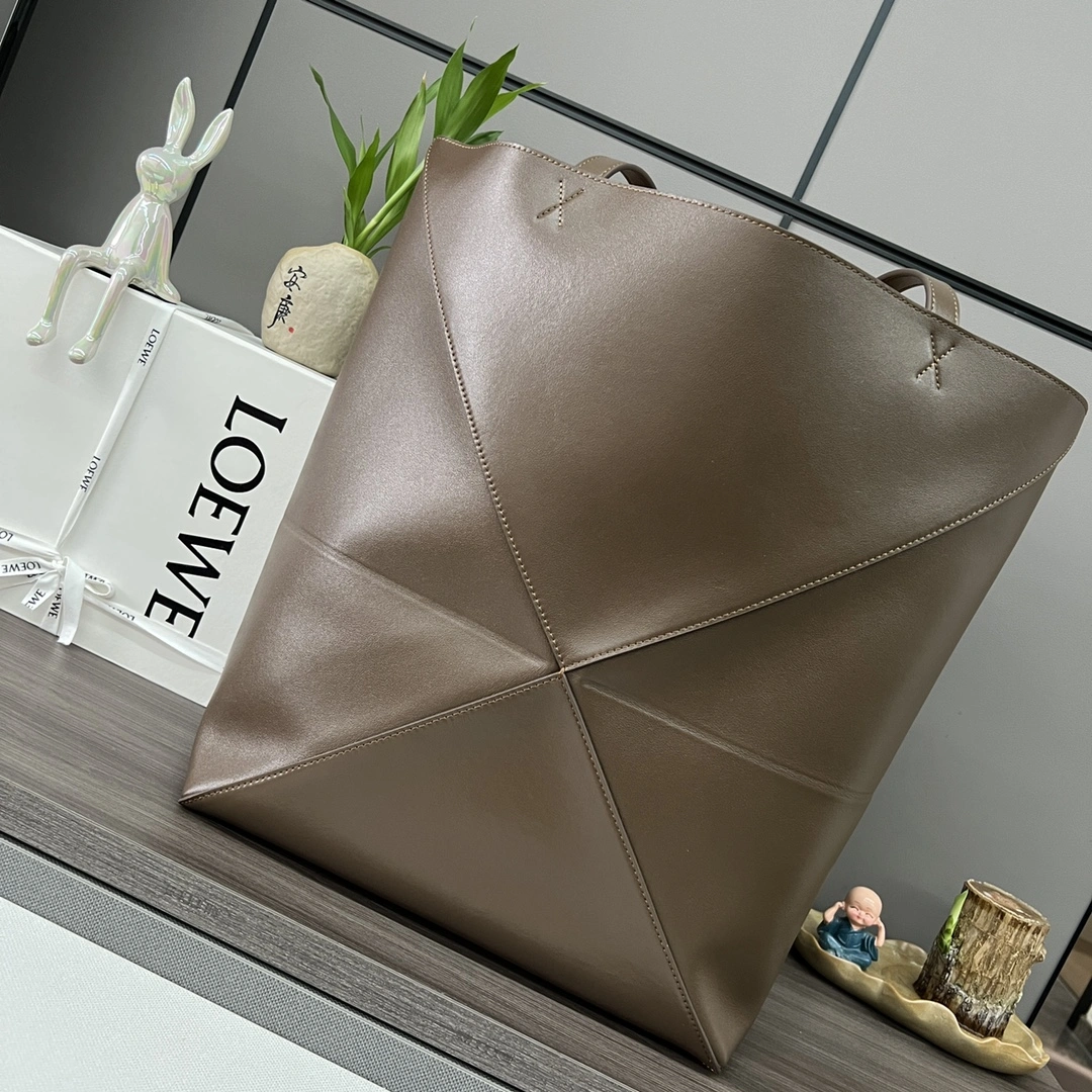 Loewe Shopping Bags Minimalist 72104