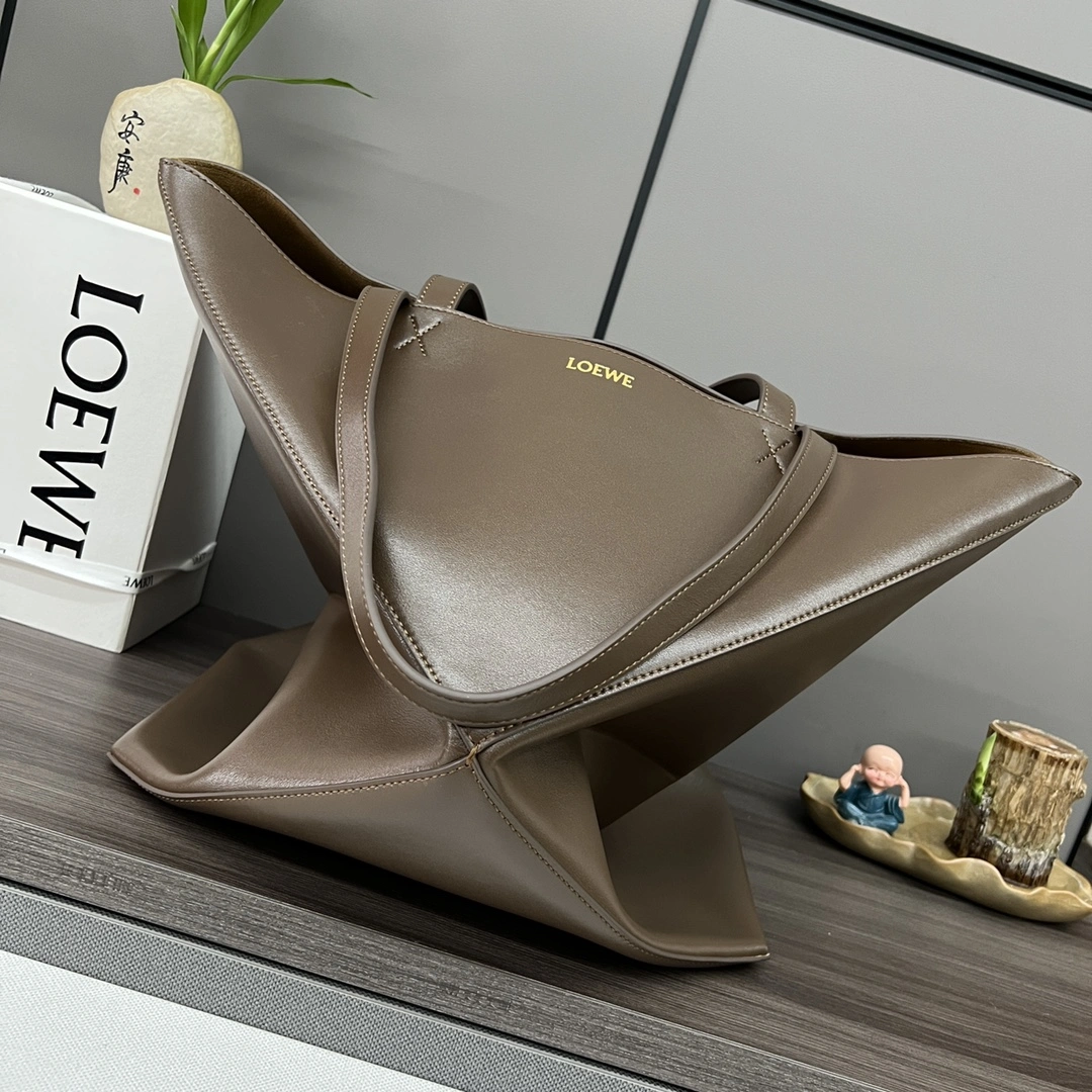 Loewe Shopping Bags Minimalist 72104