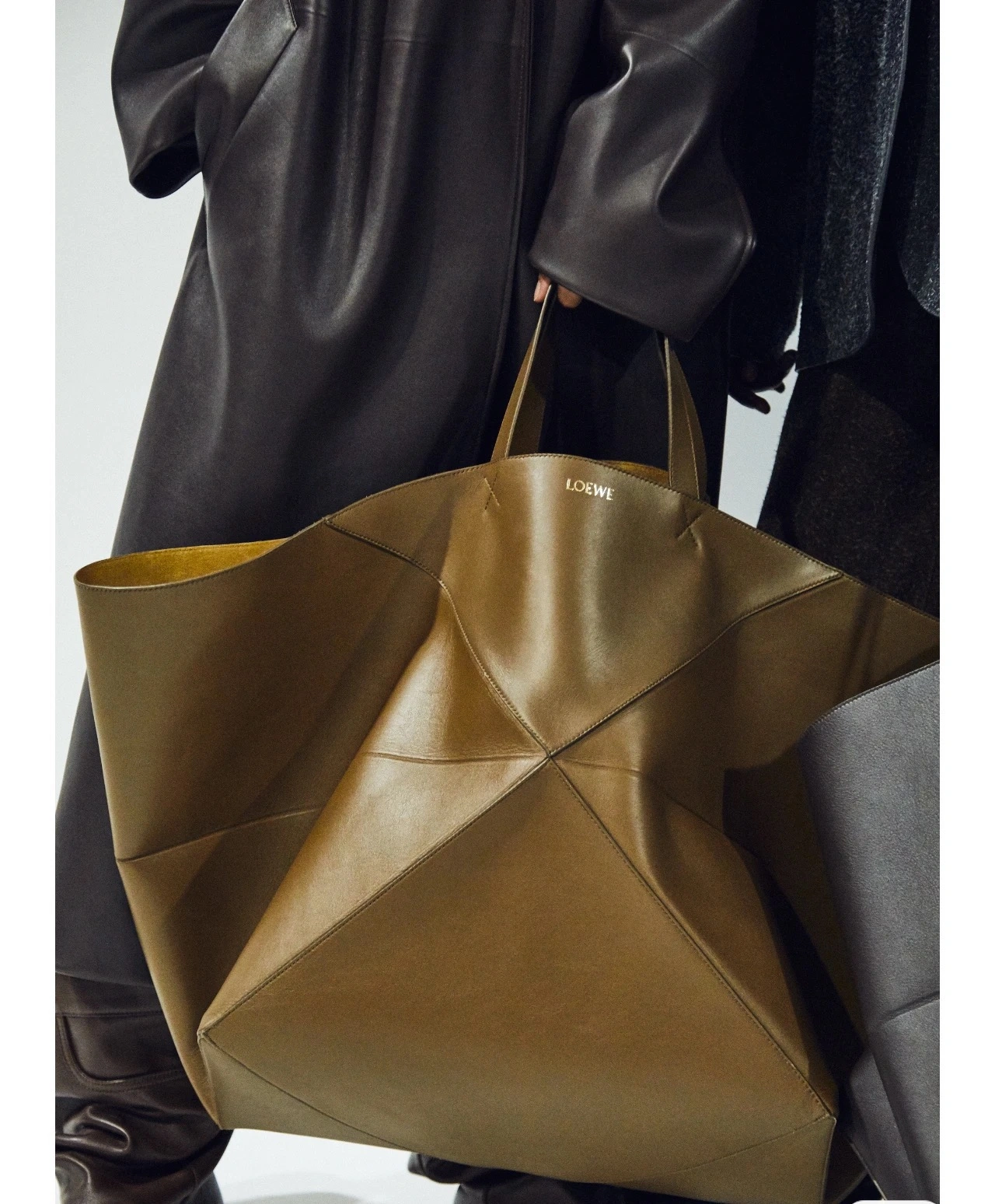 Loewe Shopping Bags Minimalist 72104