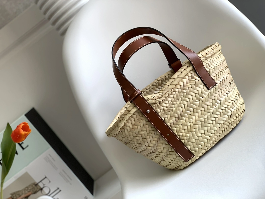 Loewe Shopping Bags Breathable 72111