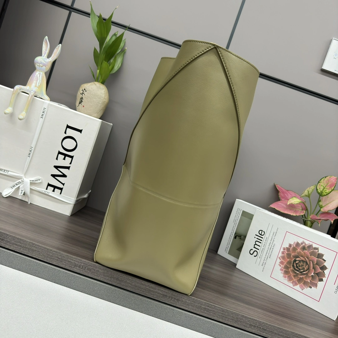 Loewe Shopping Bags Compact 72062