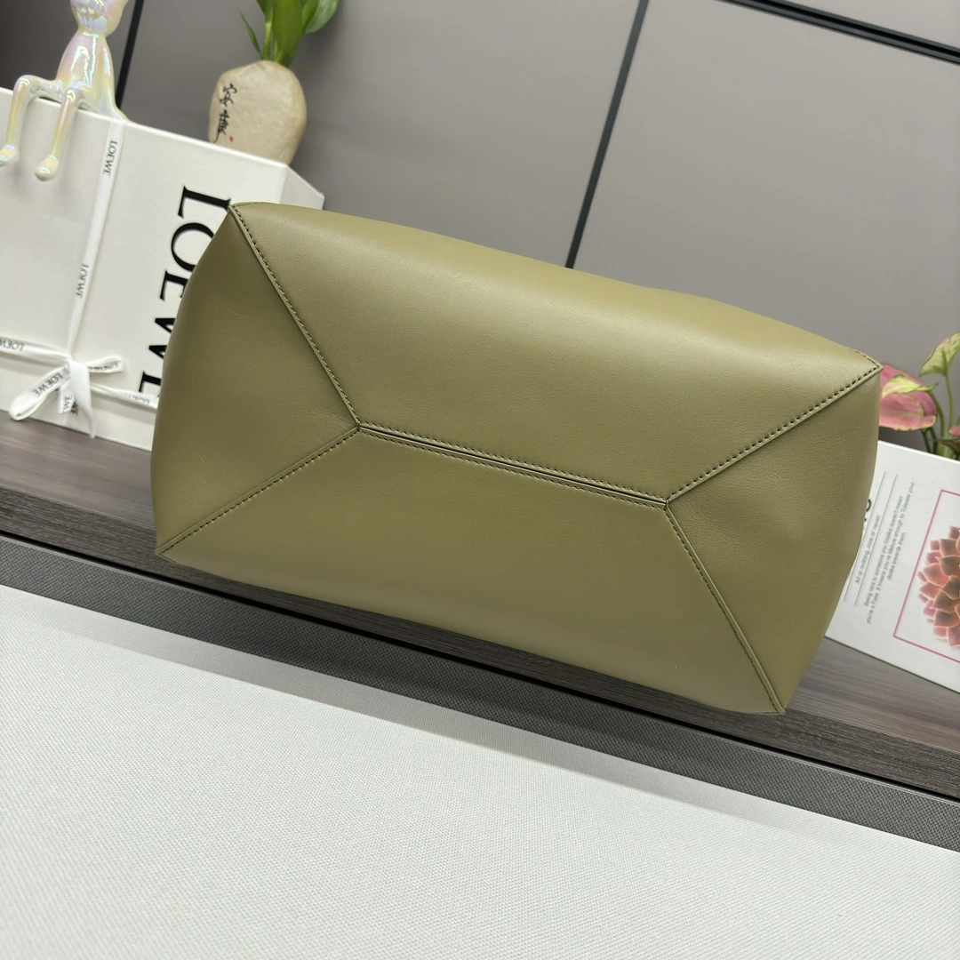 Loewe Shopping Bags Compact 72062
