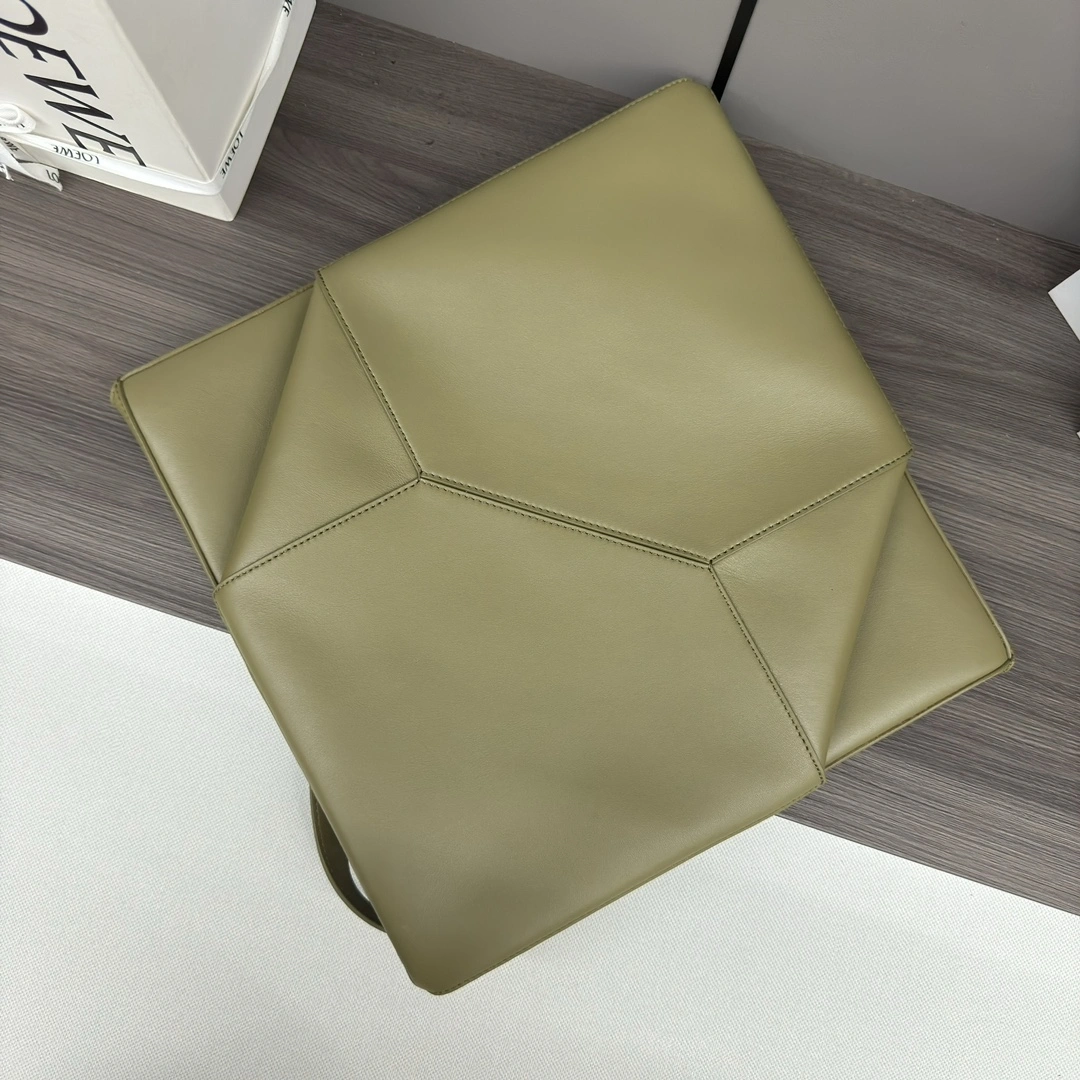 Loewe Shopping Bags Compact 72062