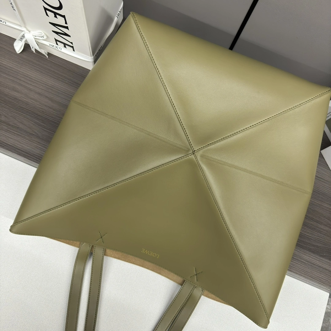 Loewe Shopping Bags Compact 72062