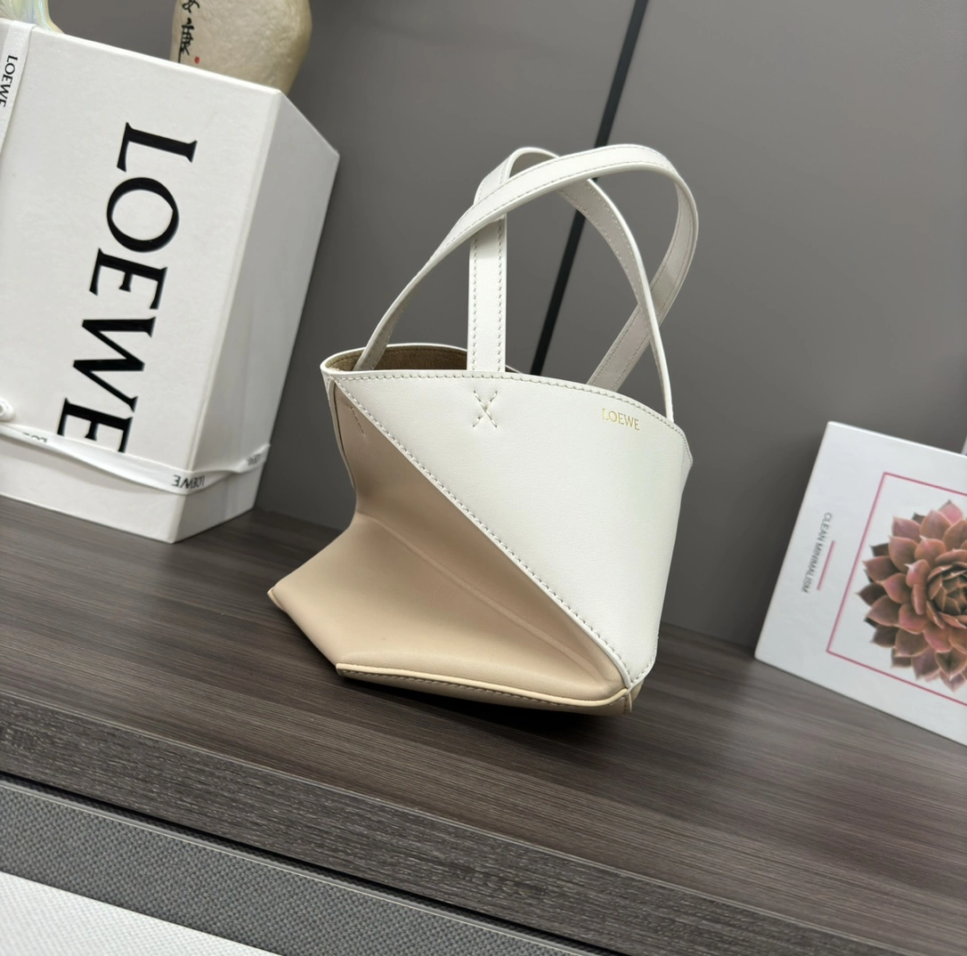 Flexible Loewe Shopping Bags 72073