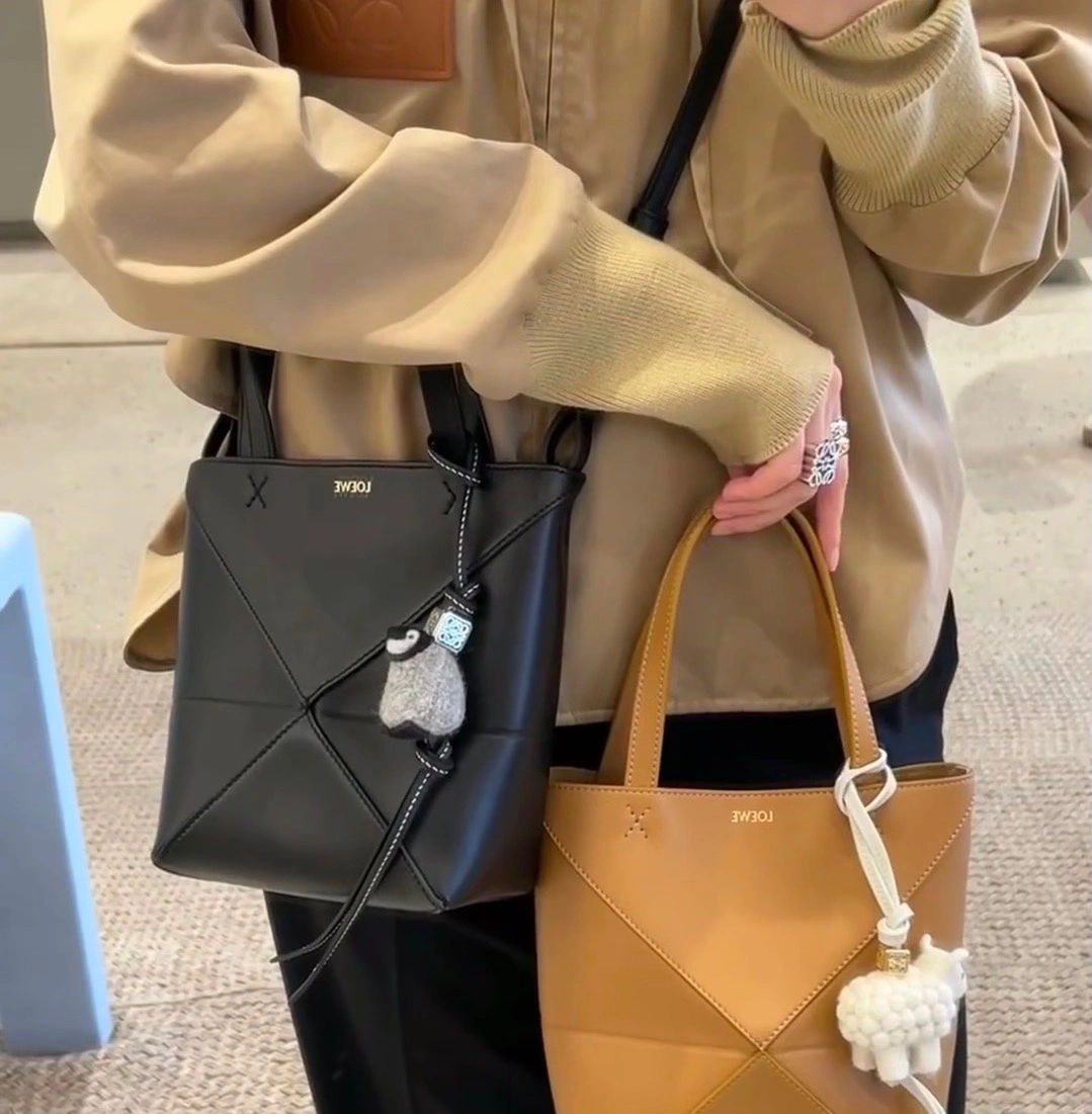 Loewe Shopping Bags Sporty 72061