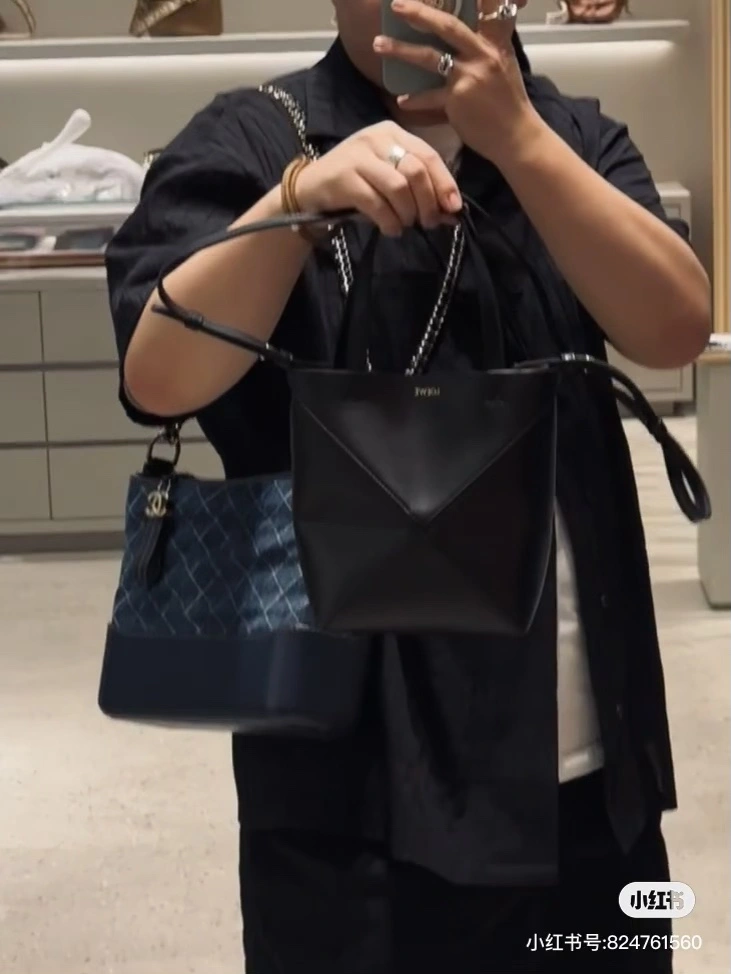 Loewe Shopping Bags Sporty 72061