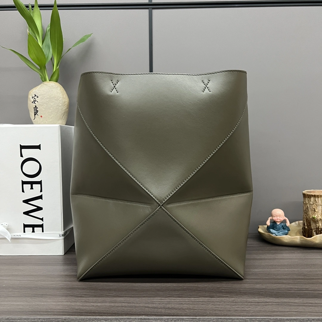 Loewe Shopping Bags Effortless 72043
