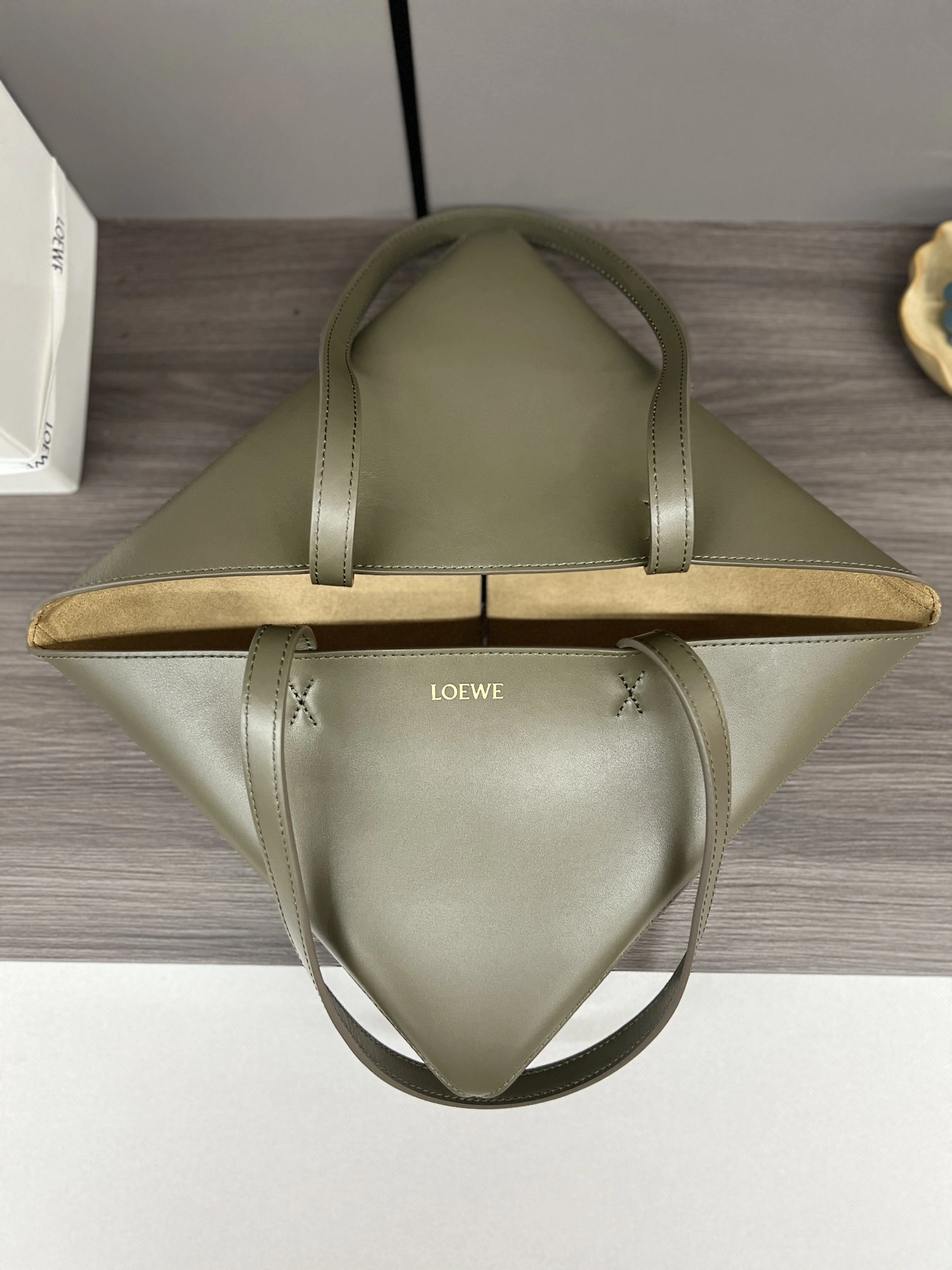 Loewe Shopping Bags Effortless 72043