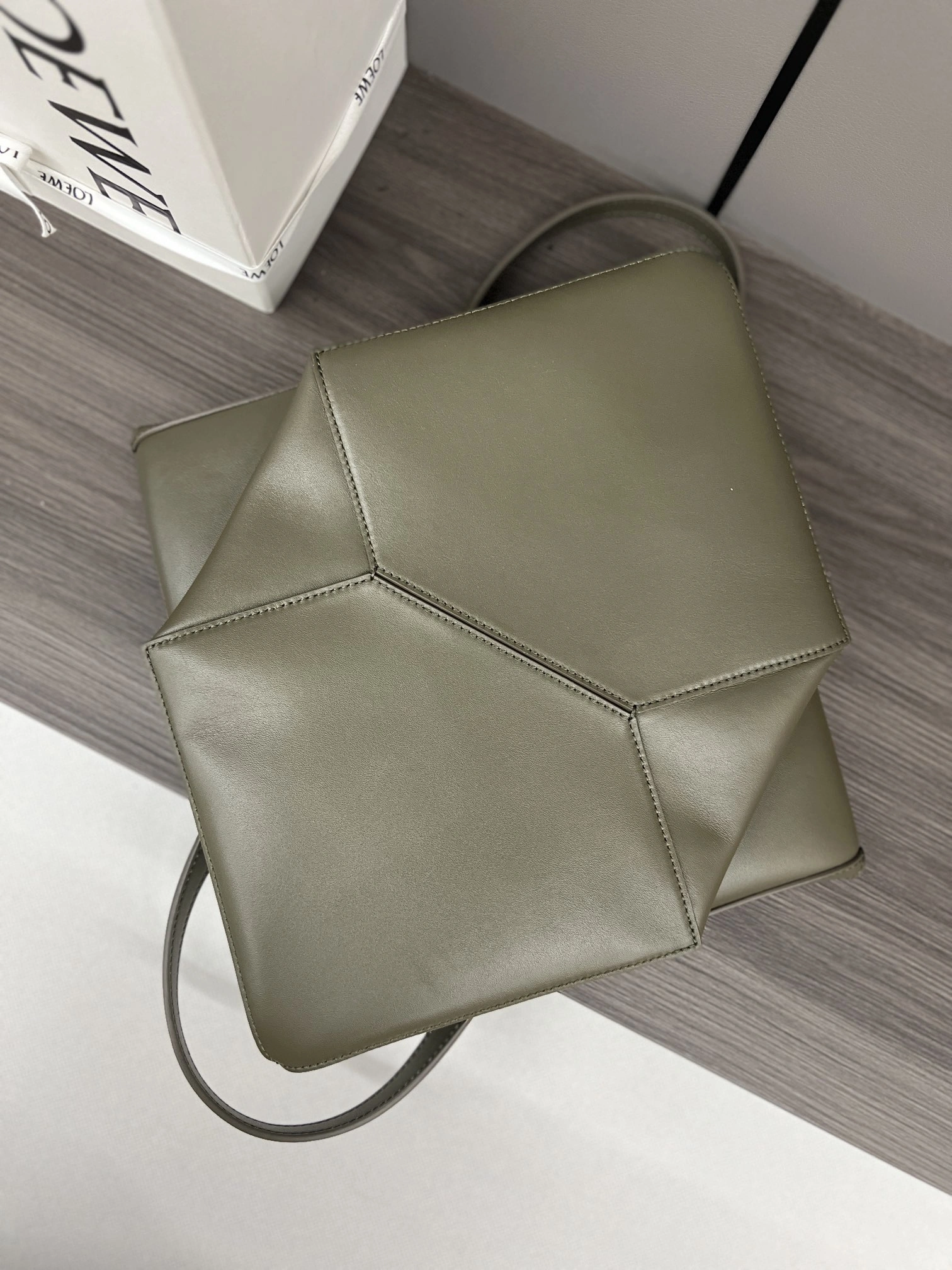 Loewe Shopping Bags Effortless 72043