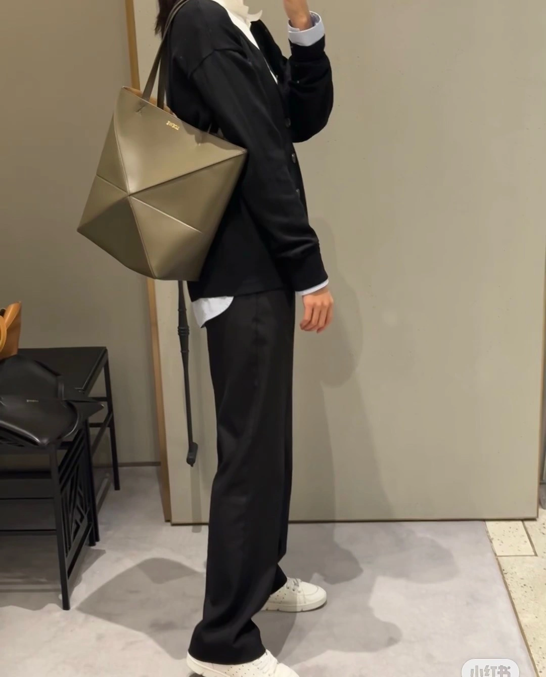 Loewe Shopping Bags Effortless 72043