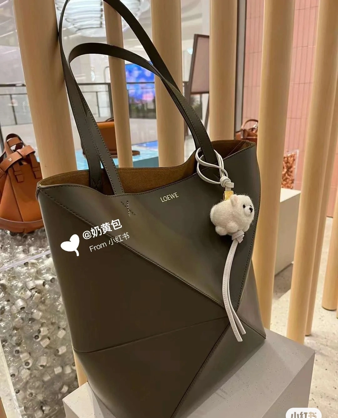 Loewe Shopping Bags Effortless 72043