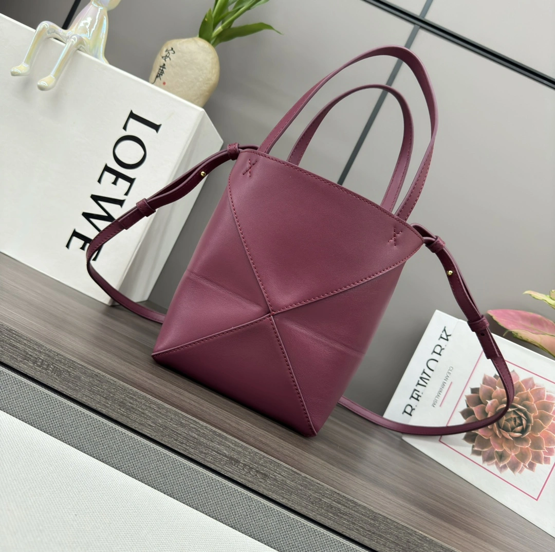 Loewe Shopping Bags Lightweight 72038