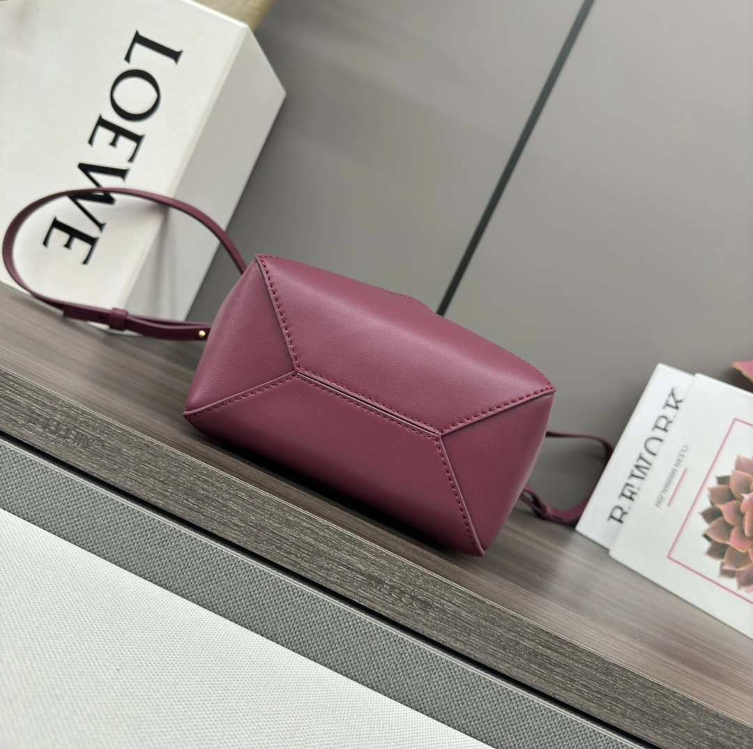 Loewe Shopping Bags Lightweight 72038