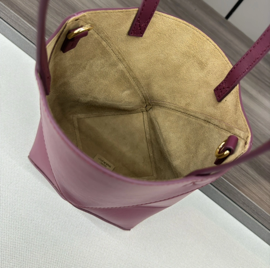 Loewe Shopping Bags Lightweight 72038