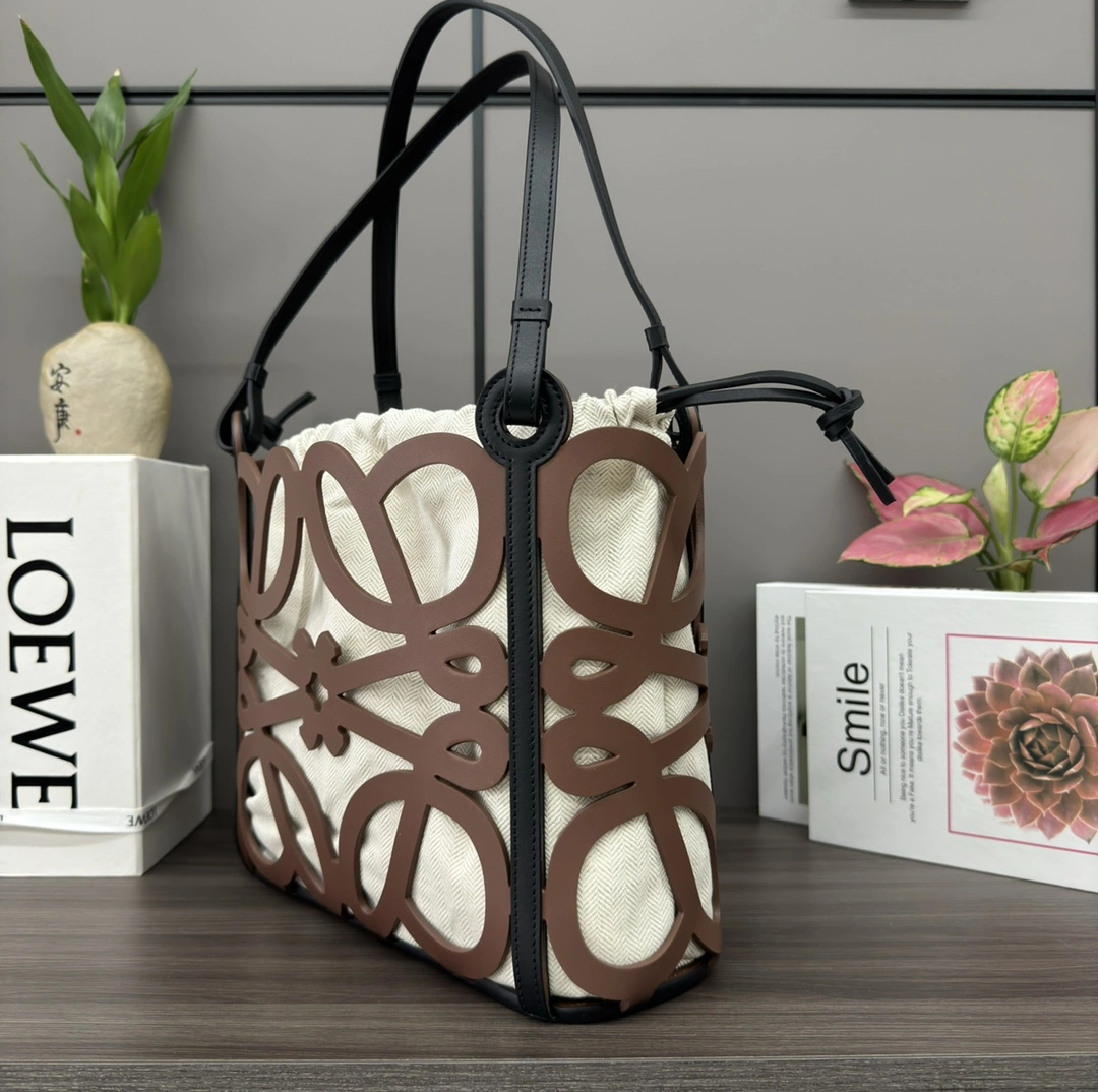 Loewe Shopping Bags TimelessDesign 72031